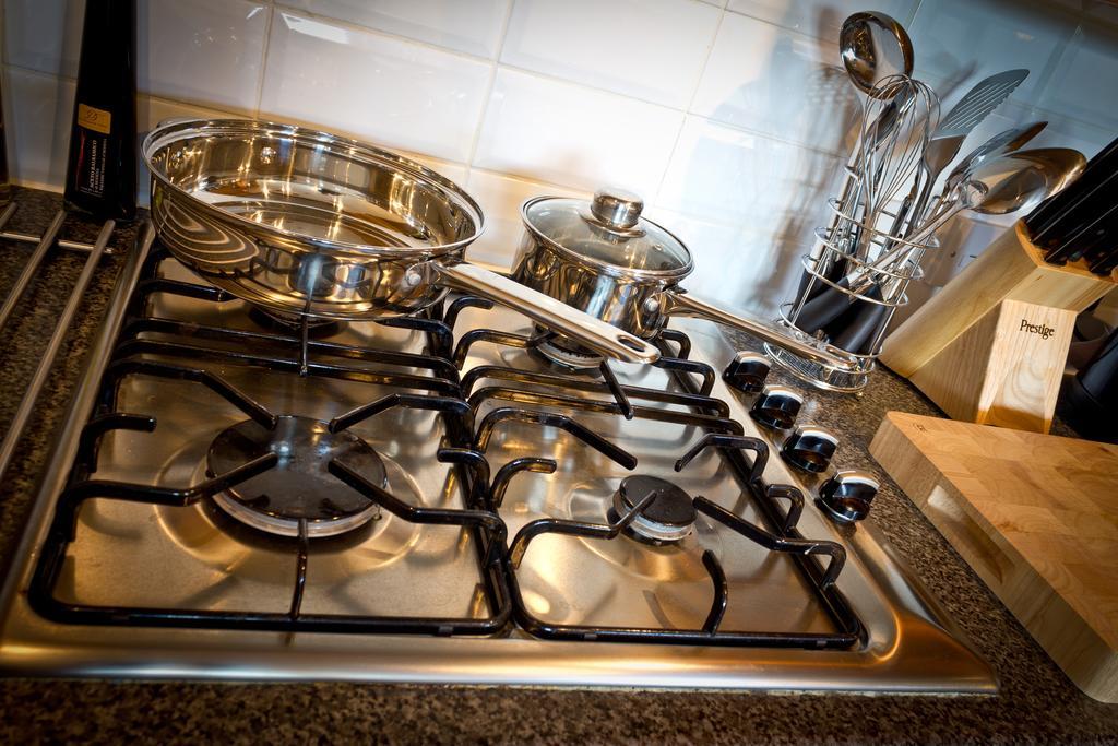 The Lindley Suite - Simple2Let Serviced Apartments ハダーズフィールド 部屋 写真