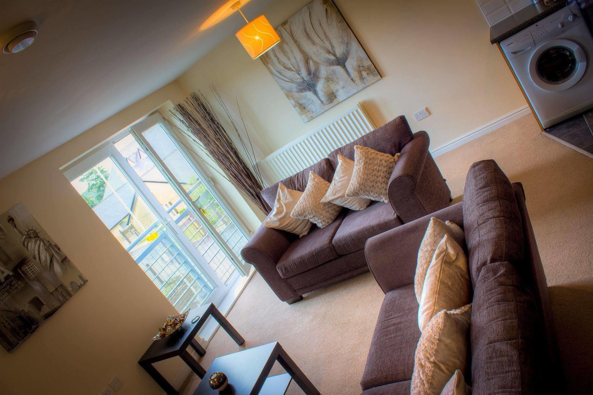 The Lindley Suite - Simple2Let Serviced Apartments ハダーズフィールド エクステリア 写真
