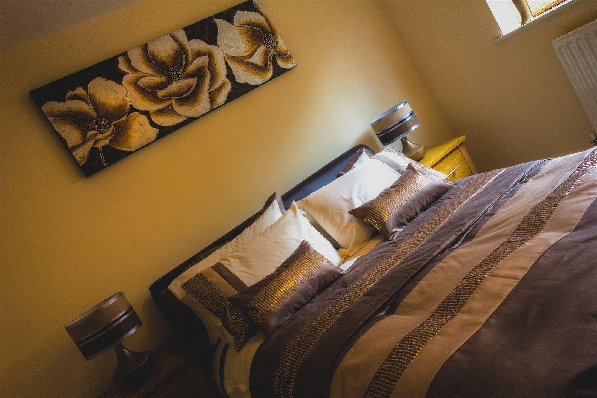 The Lindley Suite - Simple2Let Serviced Apartments ハダーズフィールド エクステリア 写真