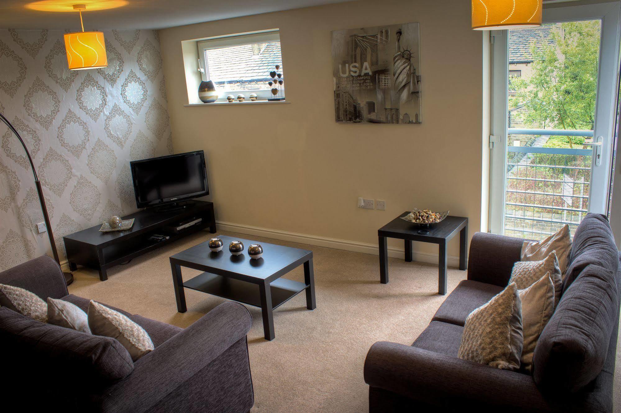 The Lindley Suite - Simple2Let Serviced Apartments ハダーズフィールド エクステリア 写真