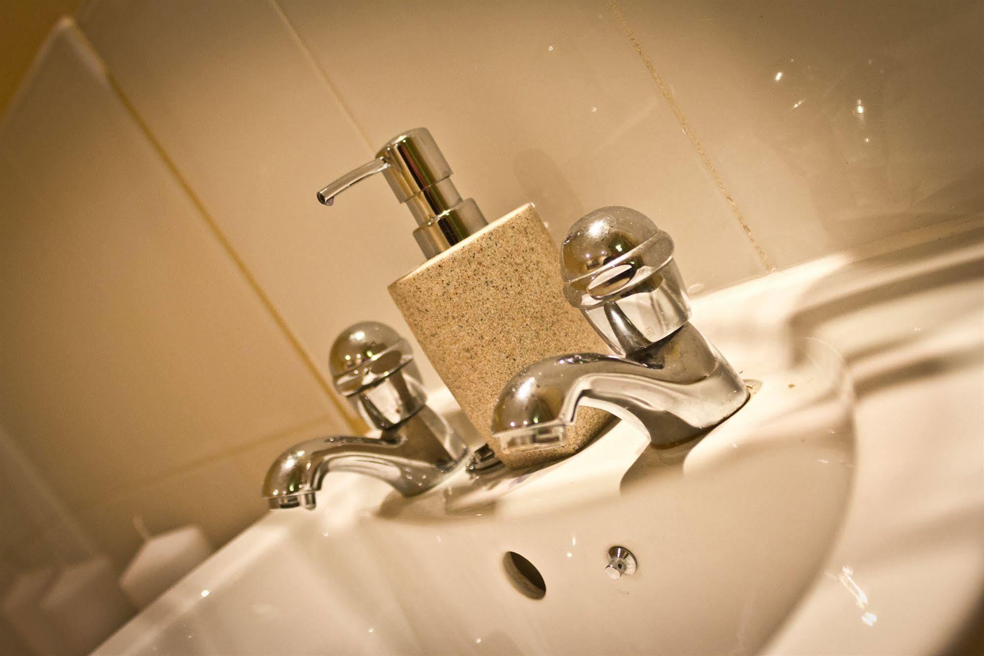 The Lindley Suite - Simple2Let Serviced Apartments ハダーズフィールド エクステリア 写真